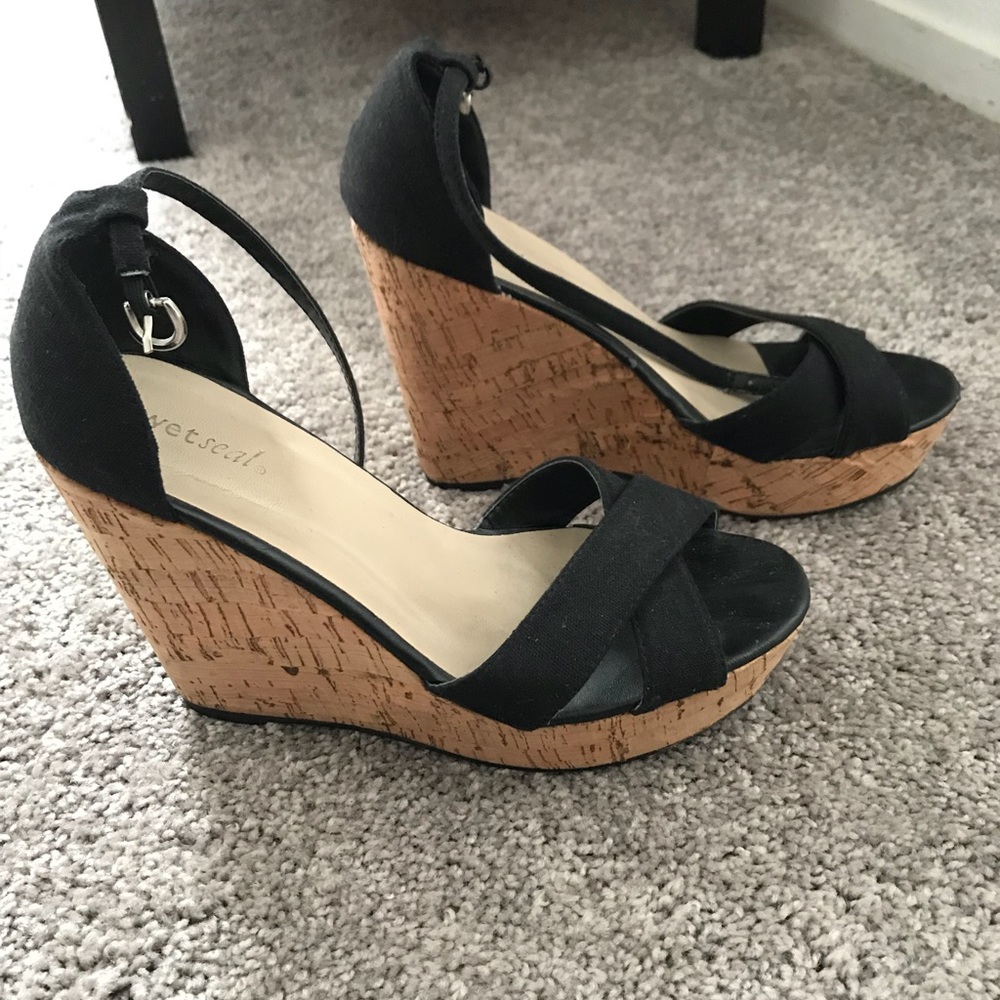 Cork wedges